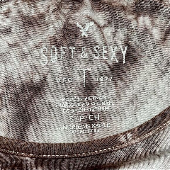 American Eagle Brown and White Tie-Dye Soft & Sexy Cold Shoulder Top - Picture 3 of 6